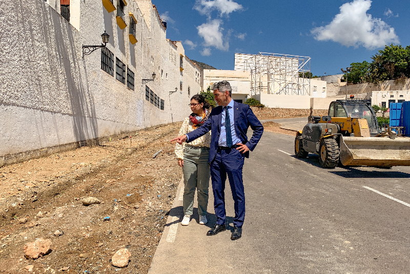 COMIENZAN LAS OBRAS PARA LA CREACIÓN DE ACERADO E ILUMINACIÓN EN CALLE MAESTRO TRUJILLO