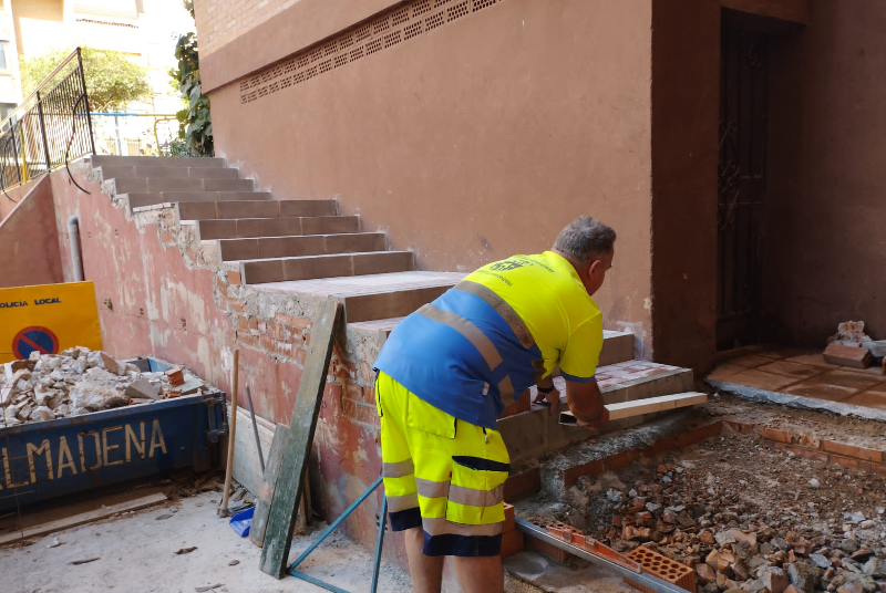 SERVICIOS OPERATIVOS ACOMETEN TRABAJOS DE MEJORA EN RESIDENCIAL MADRID