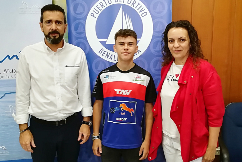 EL PUERTO DEPORTIVO RENUEVA EL PATROCINIO AL SUBCAMPEÓN DEL MUNDO DE MOTOCICLISMO MINI GP, PABLO OLIVARES