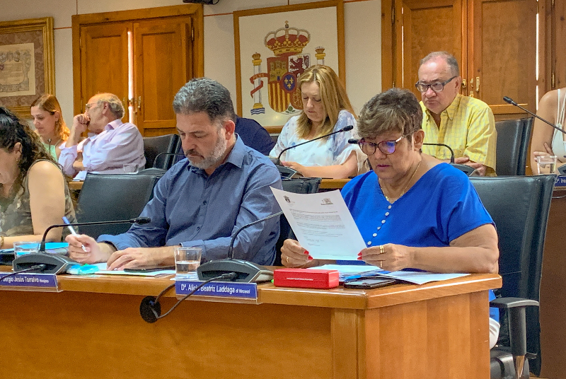 BENALMÁDENA APRUEBA UNA MOCIÓN PARA “PROMOVER ACTITUDES Y POLÍTICAS QUE FAVOREZCAN LA CONCIENCIACIÓN SOCIAL PARA ERRADICAR LGTBIFOBIA”