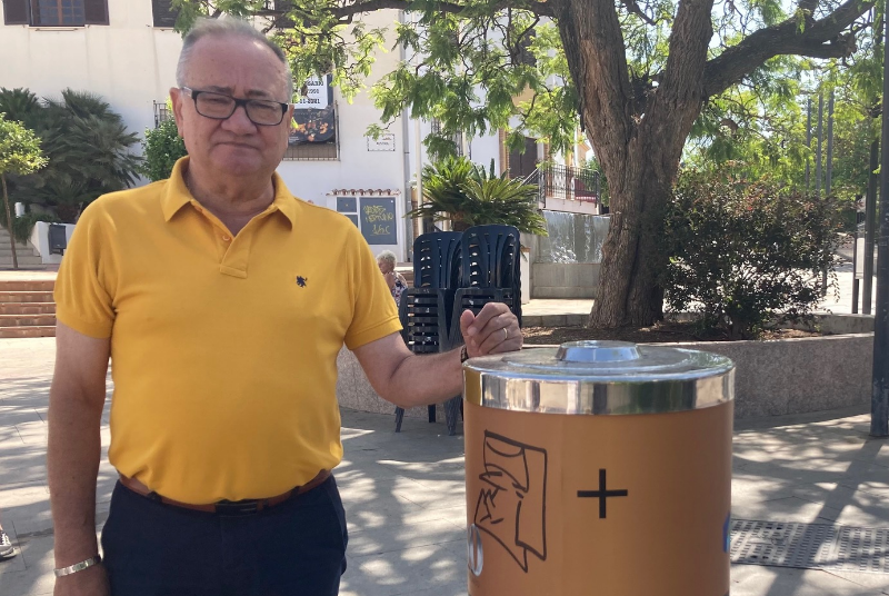 BENALMÁDENA INSTALA 14 NUEVOS CONTENEDORES DE RECICLAJE DE PILAS