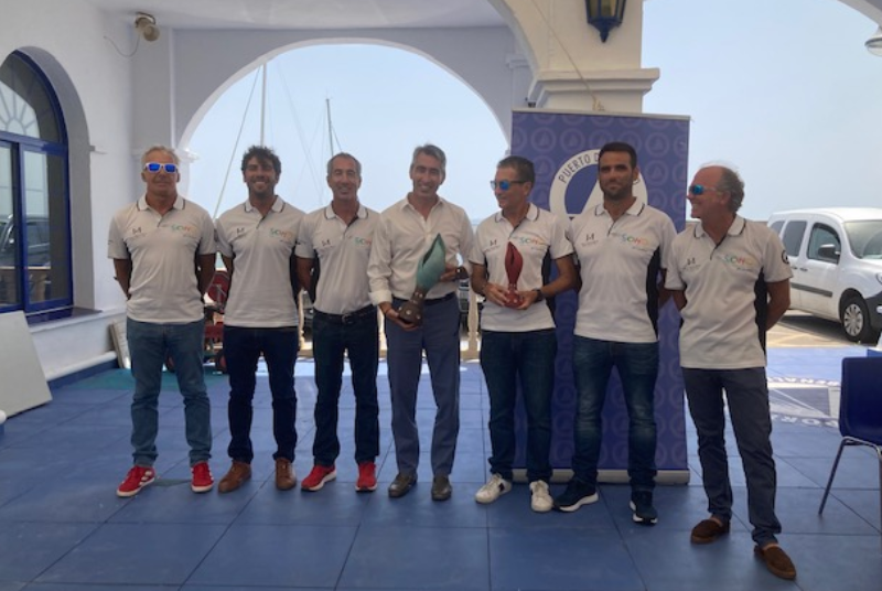 EL ALCALDE Y LA CONCEJALA DE PUERTO RECIBEN A LOS GANADORES DE LA COPA DEL REY DE VELA