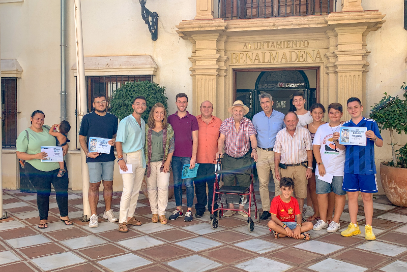 LA CONCEJALA DE FESTEJOS, PILAR RAMÍREZ, ANUNCIA LOS GANADORES DEL CONCURSO DE RINCONES DE LA FERIA DE LA CRUZ