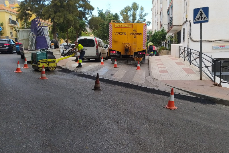 SERVICIOS OPERATIVOS INICIA UN PLAN DE REBACHEO EN EL MUNICIPIO