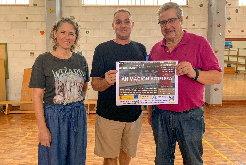 EL IES ARROYO DE LA MIEL ACOGE UN CURSO PROFESIONAL DE ANIMACIÓN HOTELERA