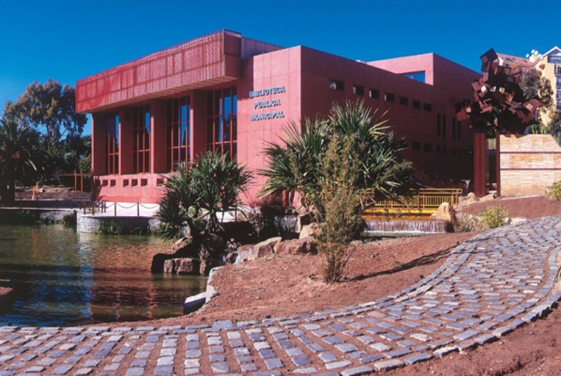 EL XX ANIVERSARIO DEL CENTRO DE EXPOSICIONES DE BENALMÁDENA, PROTAGONISTA DEL DOCUMENTO DEL MES EN LA BIBLIOTECA ARROYO DE LA MIEL