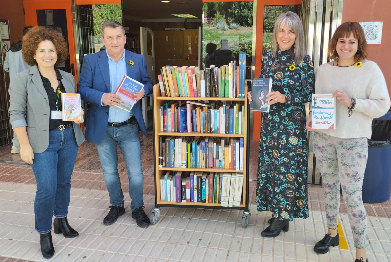 LA BIBLIOTECA PÚBLICA ARROYO DE LA MIEL ORGANIZA SU MERCADILLO DE LIBROS SOLIDARIOS ESTE SÁBADO 26 