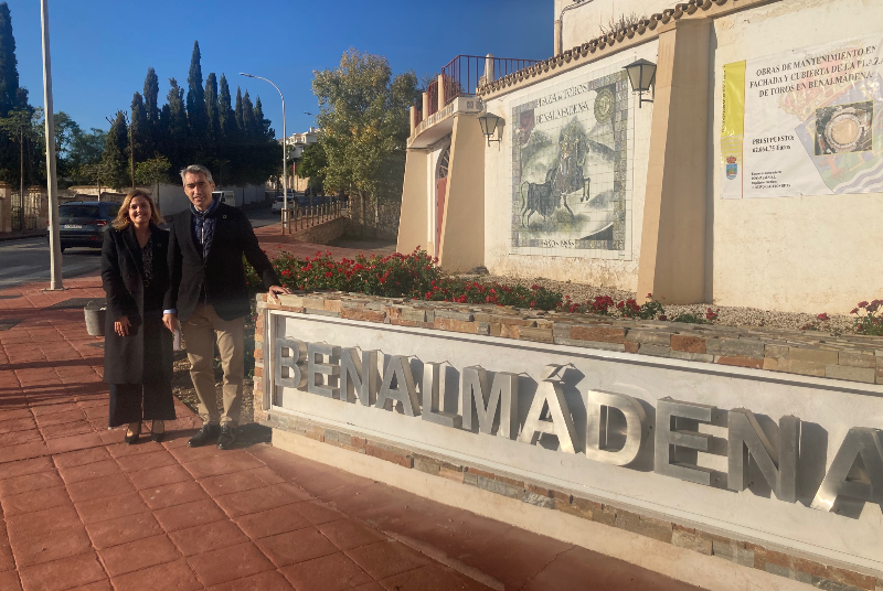 COMIENZAN LOS TRABAJOS DE PINTURA Y MANTENIMIENTO EN LA FACHADA Y CUBIERTA DE LA PLAZA DE TOROS