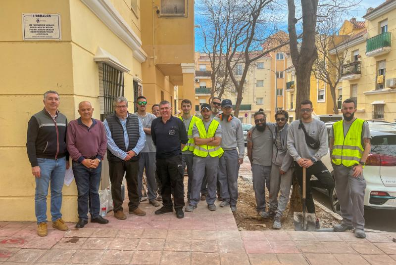 TRABAJADORES DEL PLAN DE EMPLEO ‘BENALMÁDENA FORMA I’ REALIZAN TRABAJOS DE MEJORA EN LA ZONA DE BÉJAR