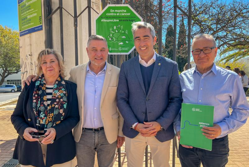 EL AYUNTAMIENTO DECLARA EL PARQUE DE LA PALOMA ESPACIO LIBRE DE HUMOS, ATENDIENDO LA PETICIÓN DE LA AECC