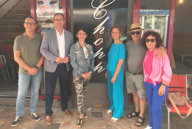 LOS COMERCIOS DE ARROYO DE LA MIEL SE CONVIERTEN EN GALERÍAS DE ARTE A TRAVÉS DE LA INICIATIVA ‘SOLART’