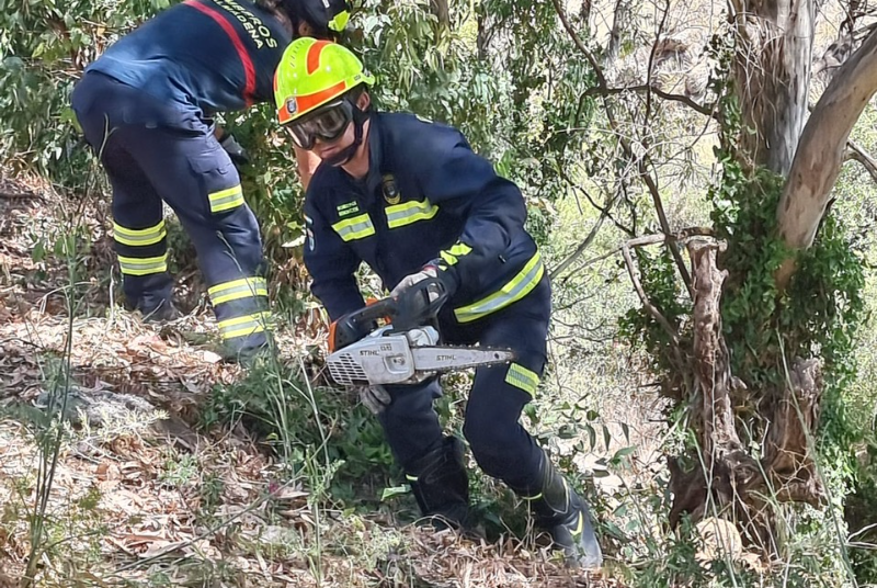 BOMBEROS REALIZAN LABORES DE PREVENCIÓN DE INCENDIOS DE CARA AL VERANO