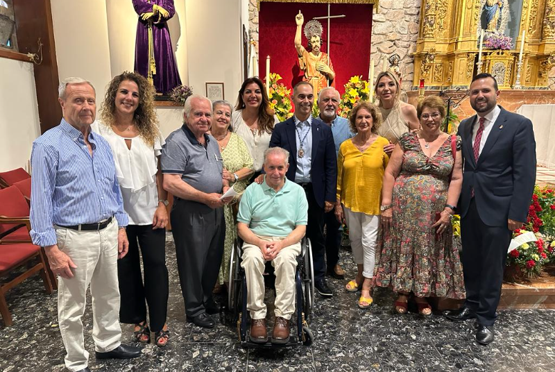 EL ALCALDE DE BENALMÁDENA, JUAN ANTONIO LARA, PRESIDE LA ENTREGA FLORAL AL PATRÓN DE ARROYO DE LA MIEL, SAN JUAN BAUTISTA