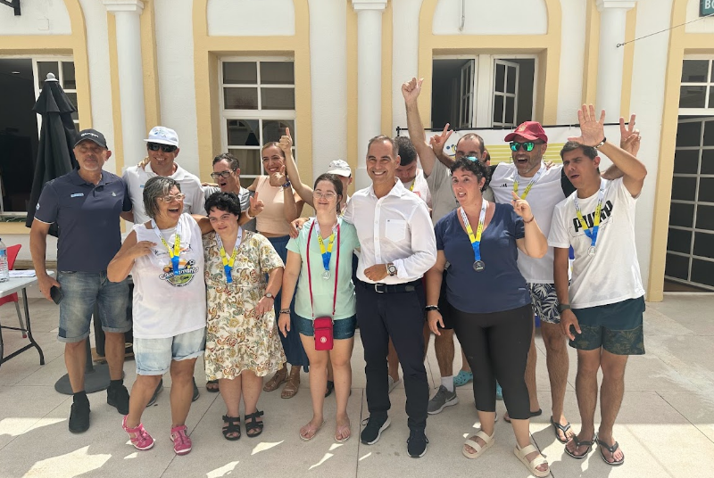 GRAN PARTICIPACION EN LAS '10 HORAS DE NATACION', UNA DE LAS PRUEBAS DEPORTIVAS MAS POPULARES DEL VERANO EN BENALMADENA.