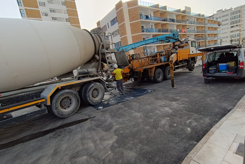 LA AVENIDA ALAY PRESENTA PROBLEMAS GRAVES DE ACCESIBILIDAD Y DOS MODIFICADOS DE PROYECTO, CAUSA DE LOS RETRASOS EN SU APERTURA.