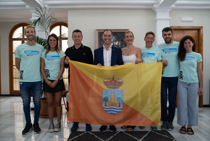 El alcalde de Benalmádena felicita al Club Alpino por sus grandes logros deportivos en el Campeonato de España