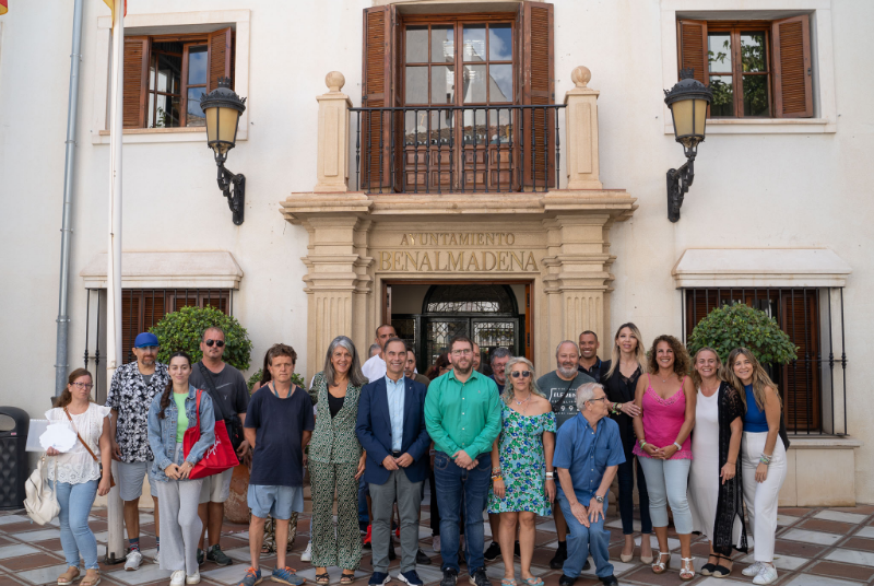 El alcalde de Benalmádena reafirma su compromiso con AFESOL en la Lectura del Manifiesto por el Día Mundial de la Salud Mental