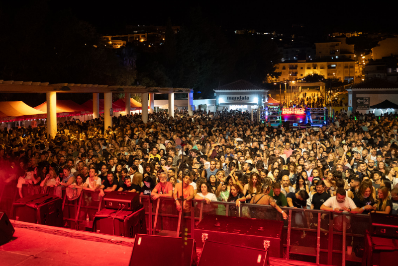 Casi 3.000 personas llenaron el Recinto Ferial de Los Nadales con los grandes conciertos de ‘Benalfest 2023’