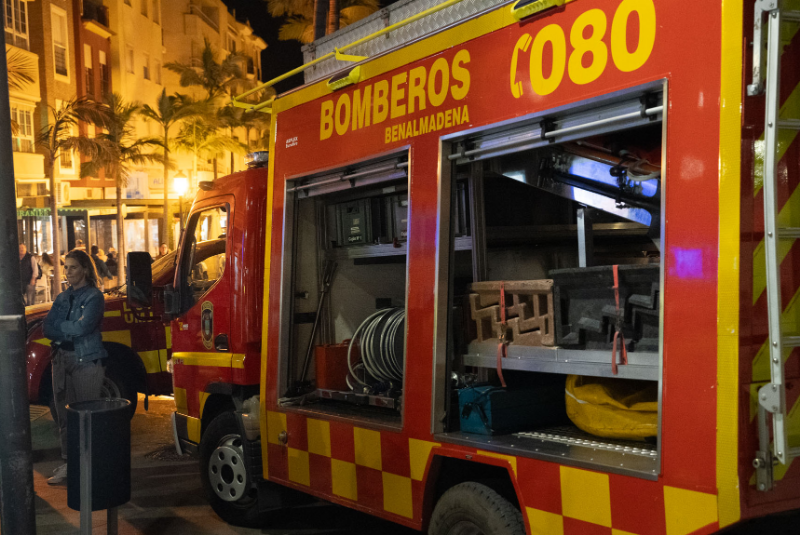 Más de 300 personas se acercan para conocer de primera mano los vehículos y la labor de los Bomberos de Benalmádena