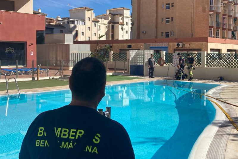Un establecimiento hotelero ofrece el agua de sus piscinas para la limpieza de contenedores y riego de jardines