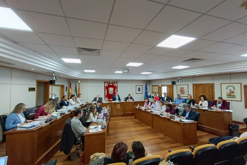El Ayuntamiento de Benalmádena aprueba una moción para impulsar medidas de protección integral contra la violencia de género