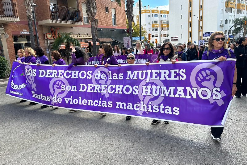 Benalmádena acoge la manifestación por el Día Internacional de la Mujer, organizada por Movimiento Democrático de Mujeres (MDM)