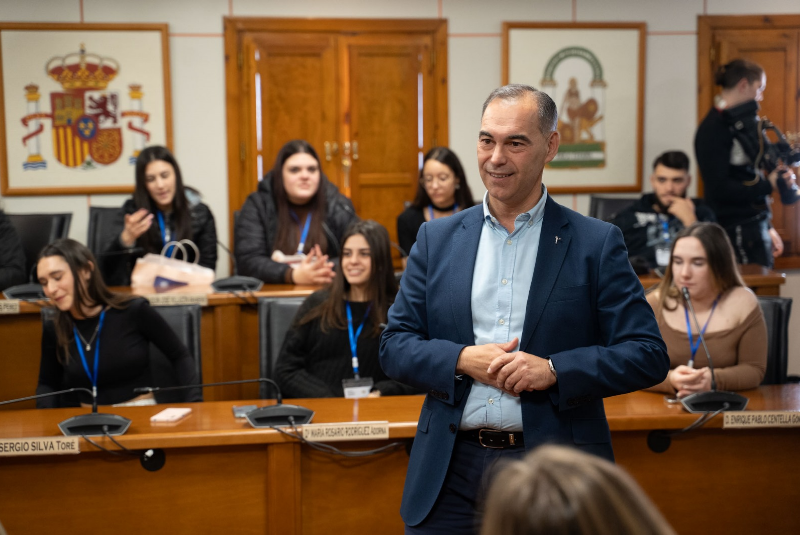 Alumnos Erasmus de Polonia, Alemania e Italia visitan el Ayuntamiento y participarán en un simposio sobre el cambio climático en la Casa de la Cultura