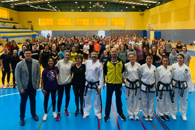 Benalmádena alberga un curso de Defensa Personal, dirigido a mujeres, en las instalaciones del Polideportivo de Arroyo de la Miel