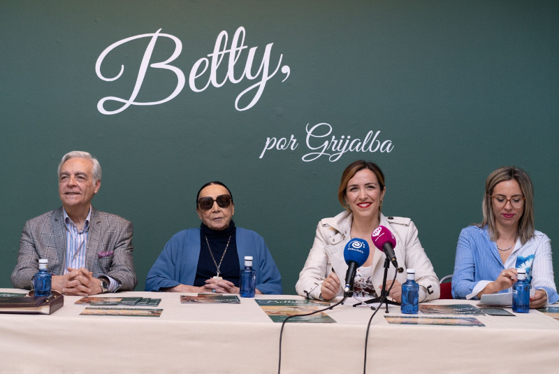 Benalmádena rinde homenaje a la artista Betty Missiego con una exposición basada en las obras de Rafael Grijalba.