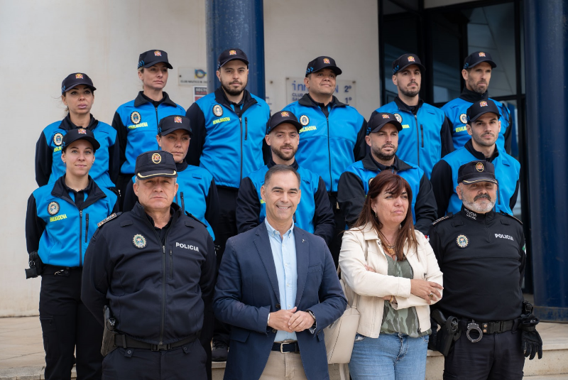 Comienzan su labor los informadores municipales de Playas para velar por el cumplimiento de las ordenanzas