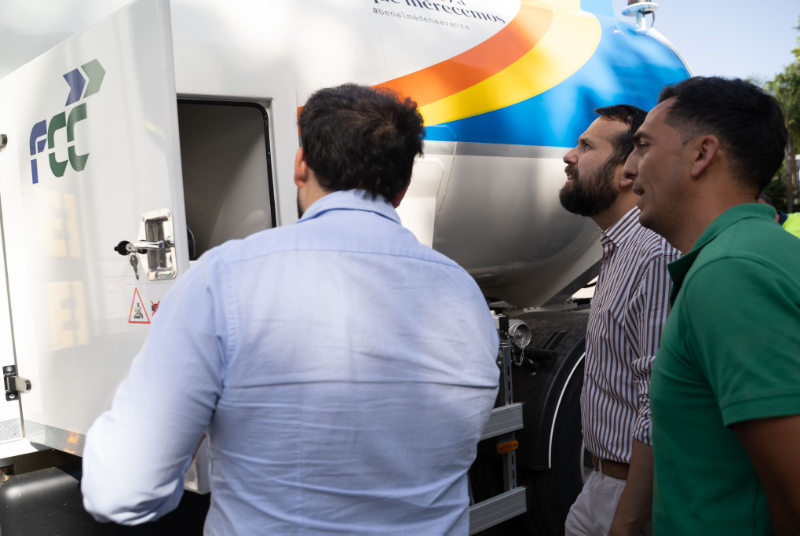 Llegan tres nuevos camiones de limpieza para reforzar el servicio en los meses de verano