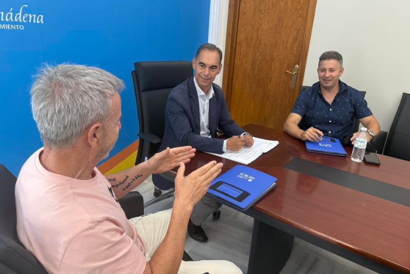 El alcalde de Benalmádena reclama al Gobierno central mejoras urgentes en la comisaría de Policía Nacional que presta servicio a la localidad