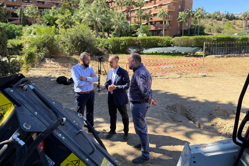 El Ayuntamiento inicia las obras para ampliar la red de agua regenerada para riego en Benalmádena Costa