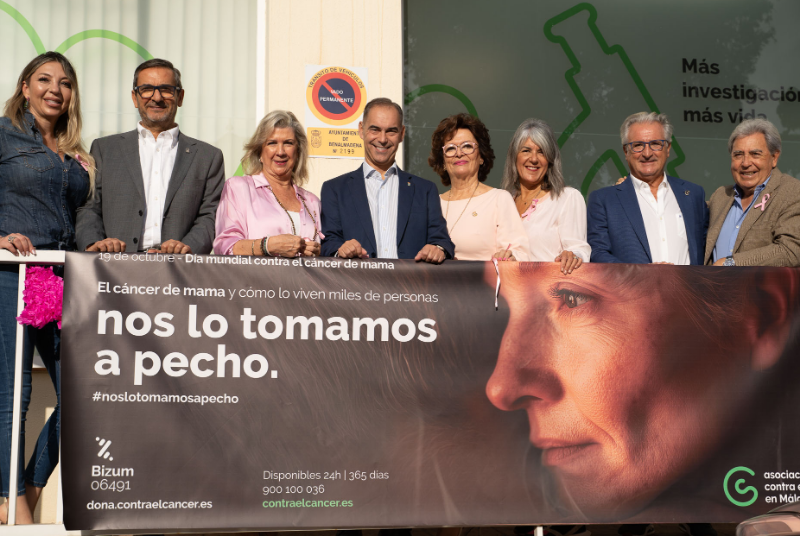El alcalde de Benalmádena participa en la Jornada de Puertas Abiertas por el Día Mundial contra el cáncer de mama
