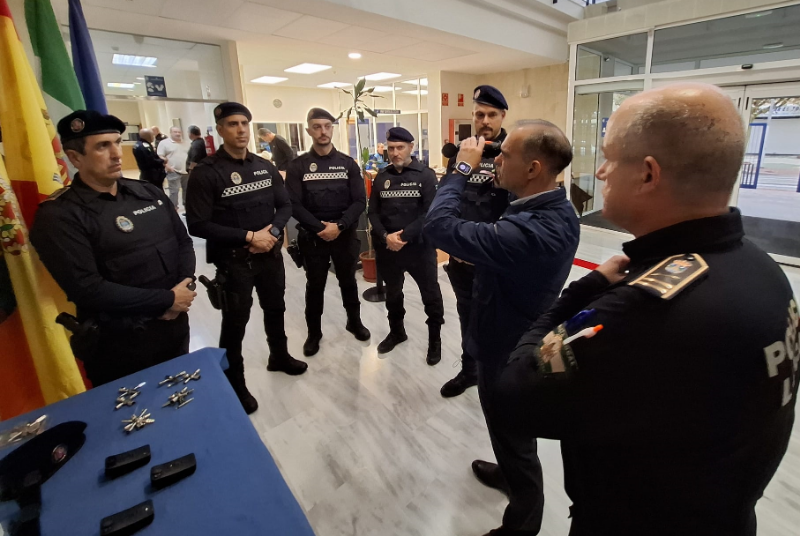 La Policía Local de Benalmádena reduce los tiempos de actuación y refuerza la seguridad de agentes y vecinos con la incorporación de nuevos materiales