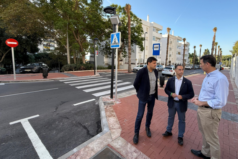 El Ayuntamiento de Benalmádena finaliza la remodelación de once calles de la zona de Gamonal, que ahora lucen más accesibles y cuentan con nuevas instalaciones 