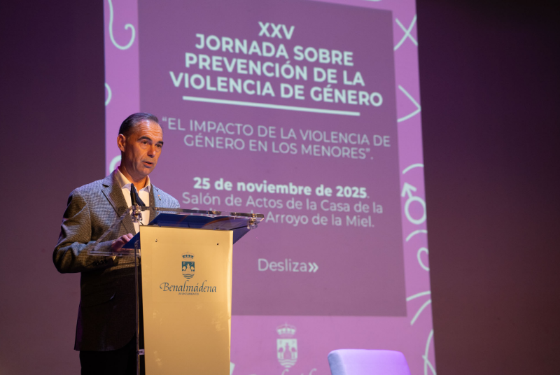 Benalmádena conmemora el Día Internacional para la Eliminación de la Violencia Contra la Mujer con un emotivo acto en la Casa de la Cultura