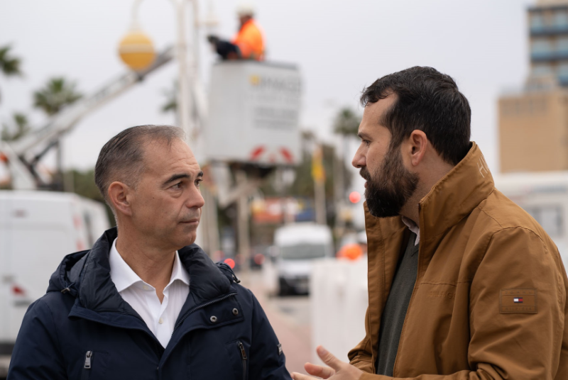 El Ayuntamiento de Benalmádena avanza en la última fase de cambio a luces LED en el alumbrado público, lo que permitirá ahorrar al menos un 40% en la factura 
