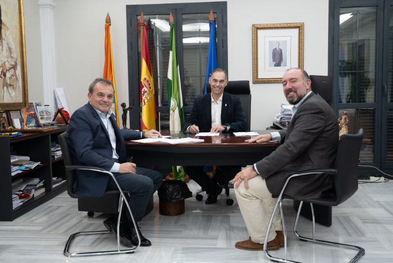 El Ayuntamiento impulsa un Plan Estratégico de Comercio para cuatro años junto al Centro Comercial Abierto de Benalmádena