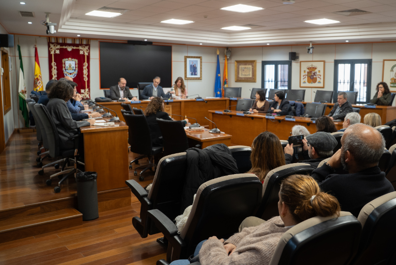 El Ayuntamiento de Benalmádena organiza una Mesa Técnica de Movilidad para para informar y dar voz a todos los colectivos implicados en esta materia