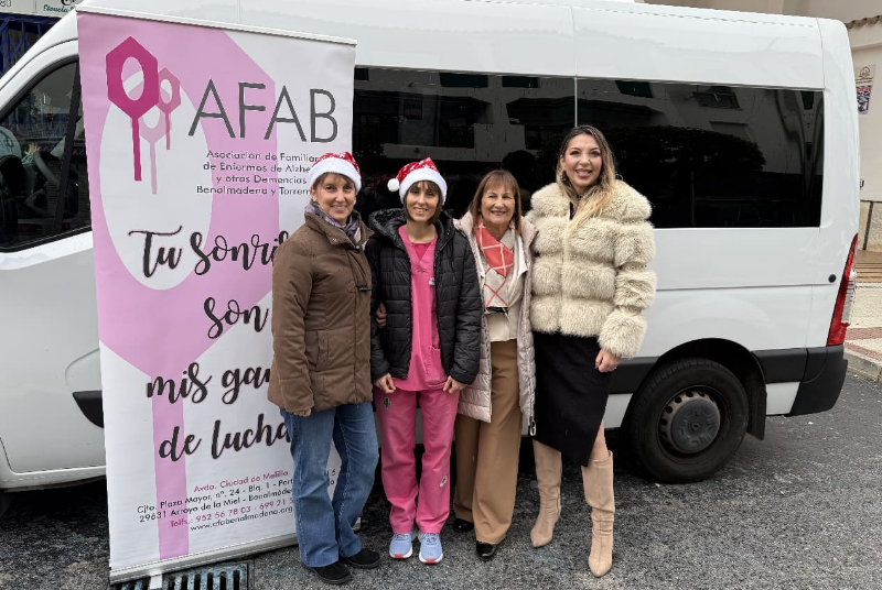 El Ayuntamiento presenta la nueva furgoneta de AFAB financiada a través de los presupuestos participativos