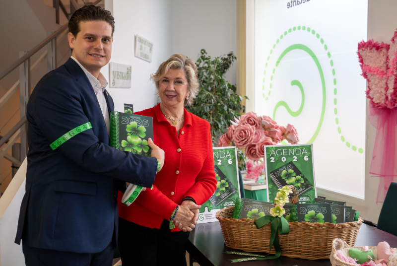 El Ayuntamiento de Benalmádena se suma al ‘Brazalete de la Esperanza’ en el Día Mundial contra el Cáncer