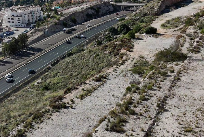 El Ayuntamiento de Benalmádena saca a licitación la parcela de Rocas Blancas en la que se construirán 230 viviendas protegidas 