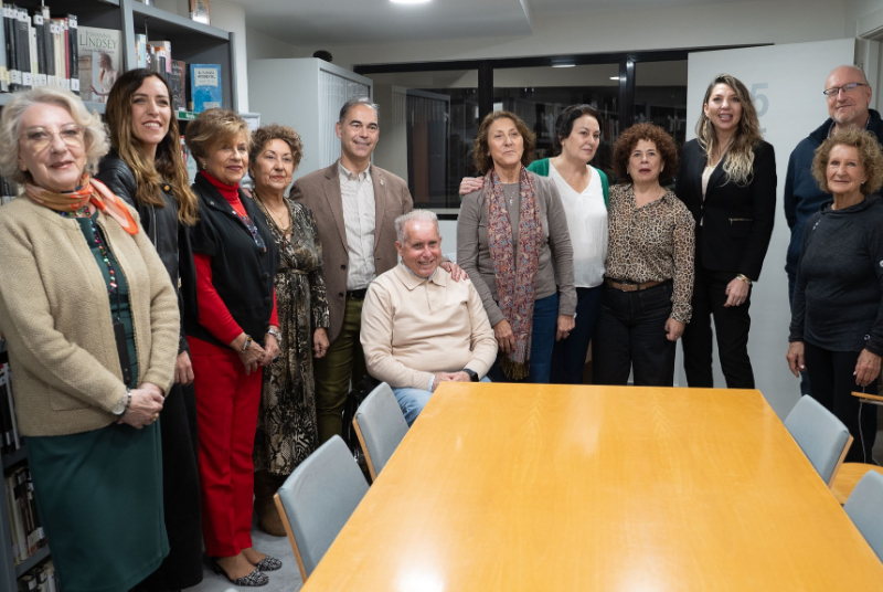 El Ayuntamiento inaugura un nuevo punto de lectura en el Centro de Participación Activa Anica Torres