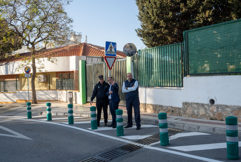 El Ayuntamiento de Benalmádena pone en marcha un plan para reforzar la seguridad y mejorar la movilidad en los entornos de los centros educativos	