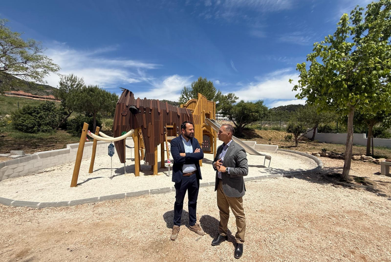El Ayuntamiento afronta la recta final de las obras del nuevo parque temático dedicado a los dinosaurios en Santángelo Norte