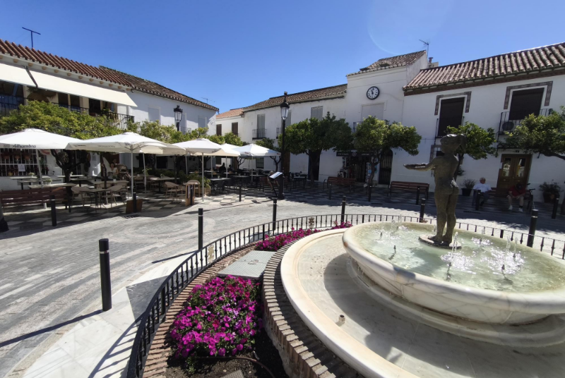 Los comerciantes y hosteleros afectados por las obras del entorno de Santo Domingo pueden solicitar desde hoy una nueva convocatoria de ayudas municipales, que ascenderá hasta 9.000 euros