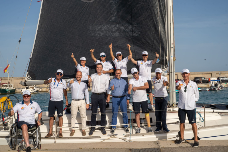 Benalmádena reafirma su compromiso con el deporte con la presentación del Equipo Nacional de Vela Inclusiva en el Puerto Deportivo