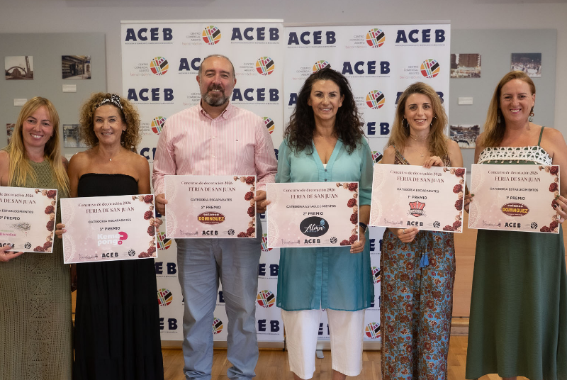 Academia de Arte Gnoesis y Estanco Domínguez, ganadores de los concursos de Feria de San Juan organizados por la Aceb