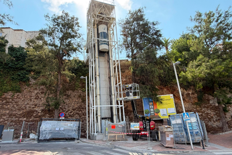 El Ayuntamiento avanza en las obras de renovación del ascensor panorámico de Santo Domingo y amplía el plazo para culminar la actuación